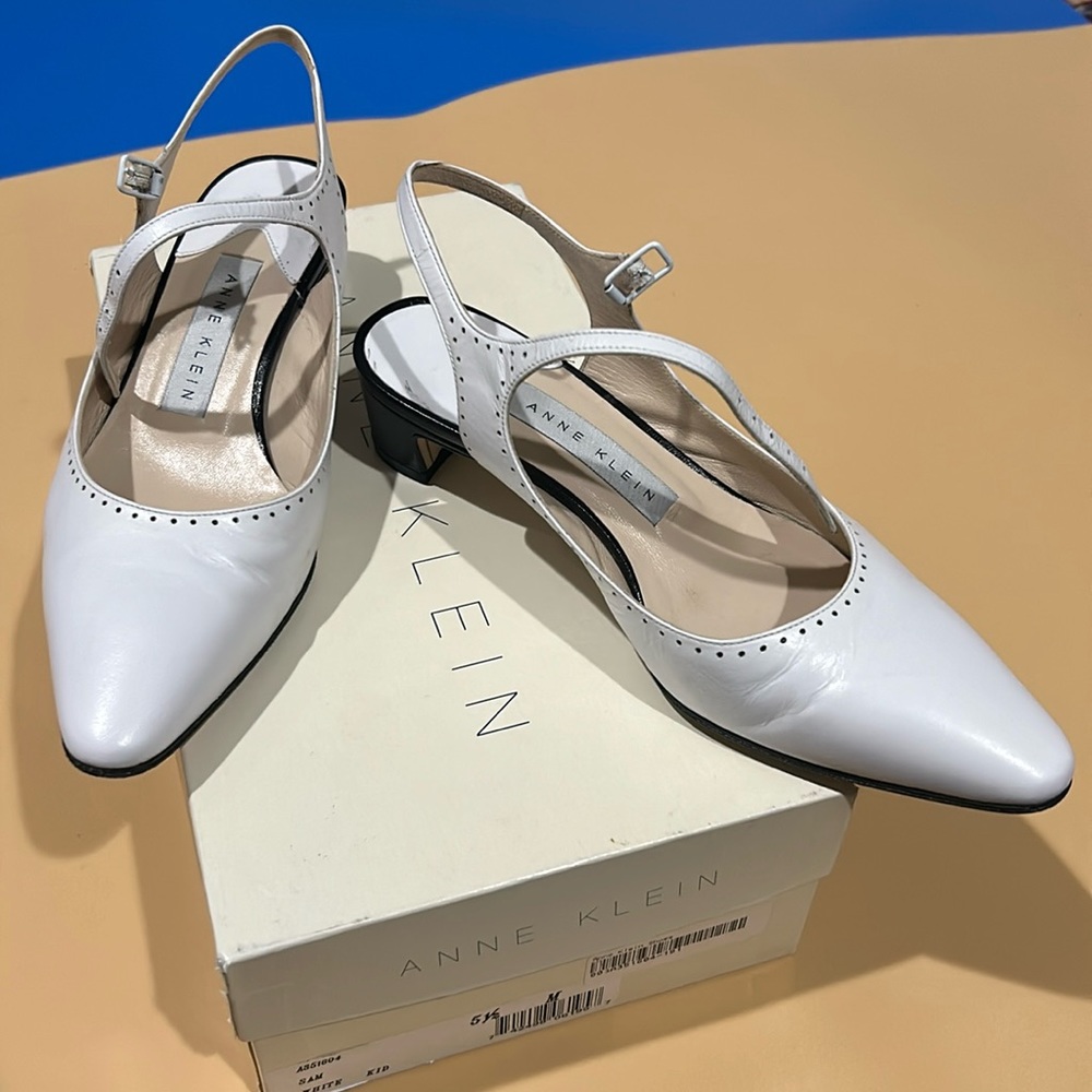 Anne Klein size 5.5 closed toe white sandals